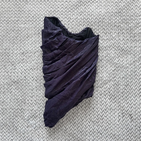 Shimmery strapless asymmetrical drape style bustier top - Picture 3 of 8